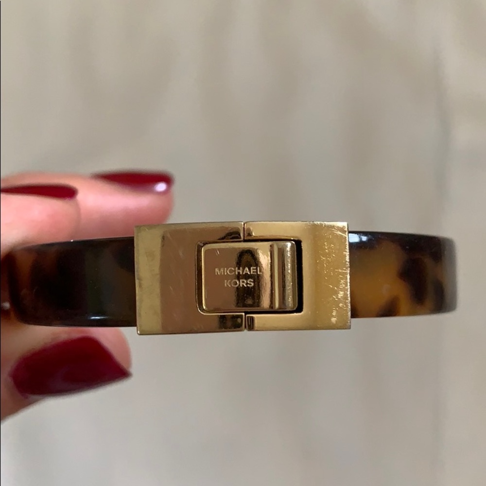 Michael Kors Tortoise/Gold Clasp Bracelet